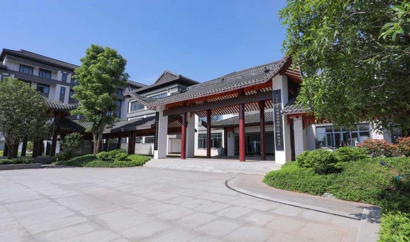 教学楼正门_01